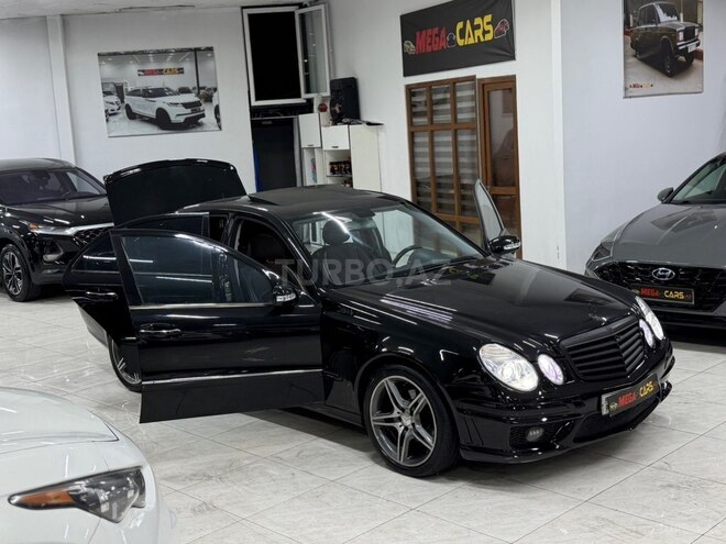 Mercedes E 240-13