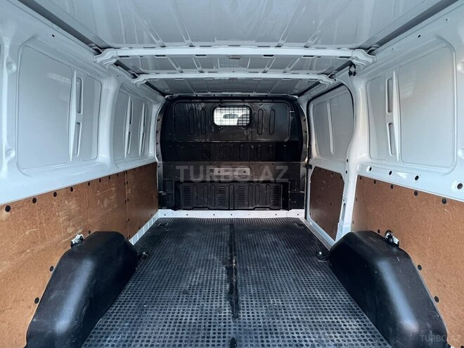 Ford Transit-11