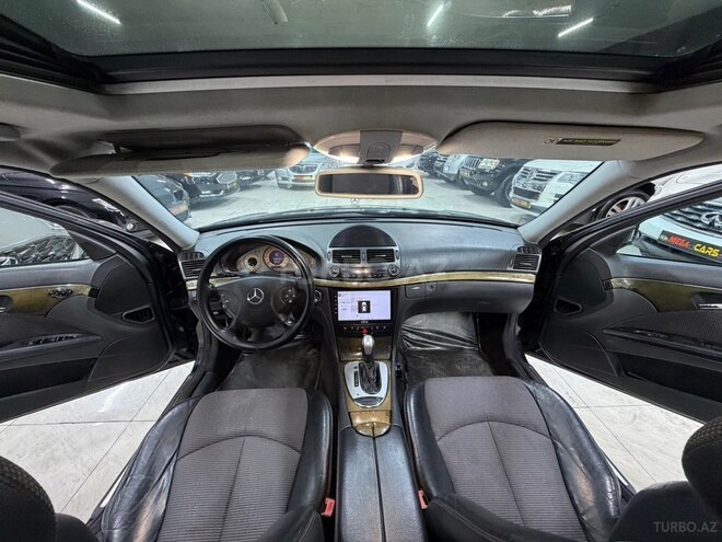 Mercedes E 240-23