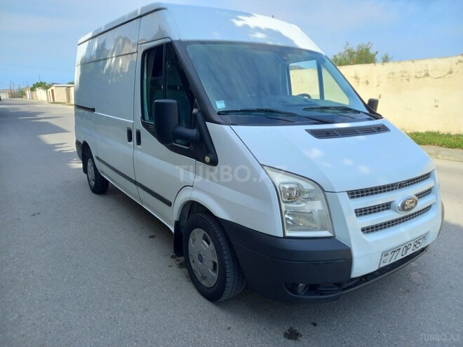 Ford Transit-8