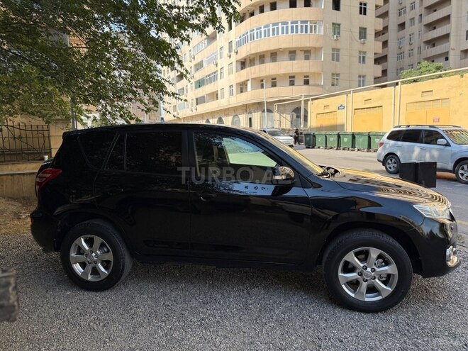 Toyota RAV4-6