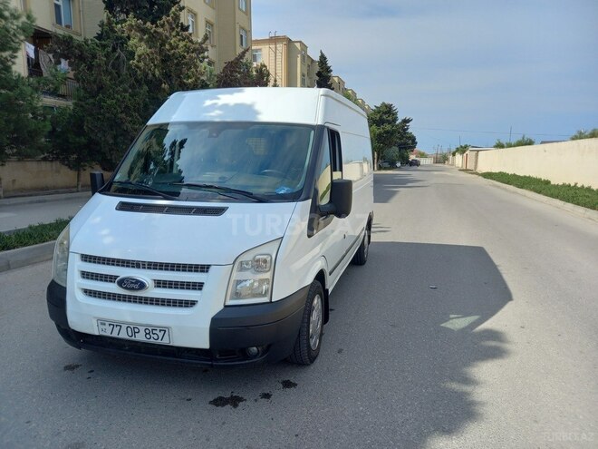 Ford Transit-7