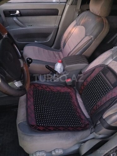 Daewoo Gentra-11