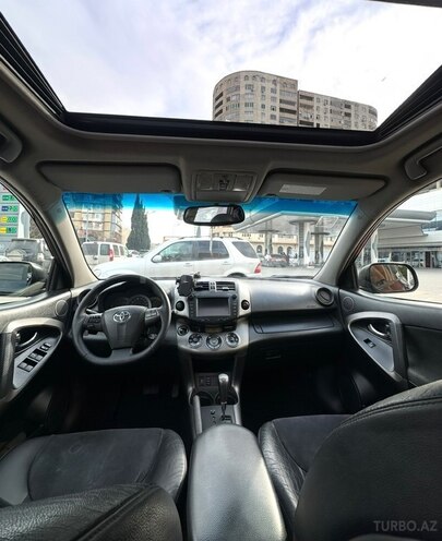 Toyota RAV4-13