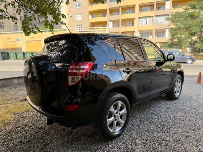 Toyota RAV4-5