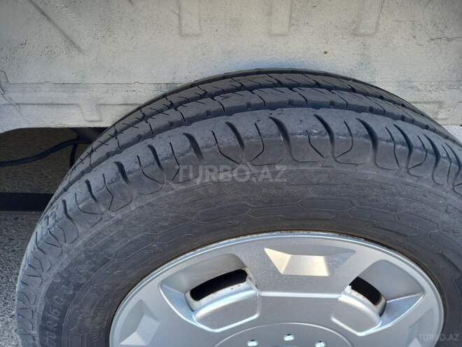 Ford Transit-2