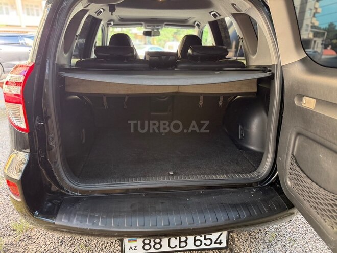 Toyota RAV4-11