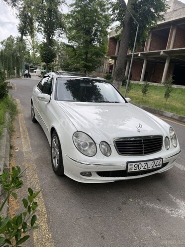 Mercedes E 240-2