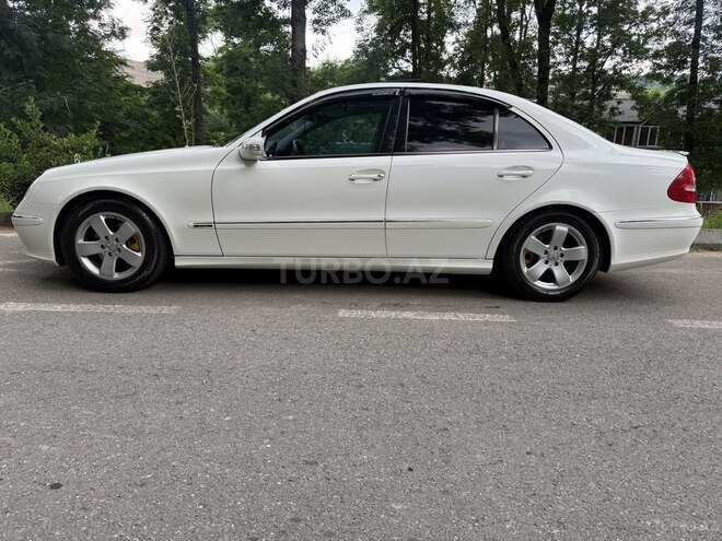 Mercedes E 240-3