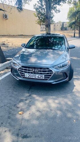 Hyundai Elantra-2
