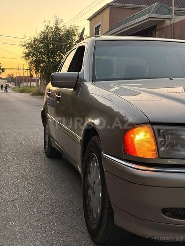Mercedes C 200-3