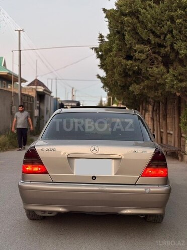 Mercedes C 200-4