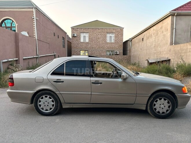 Mercedes C 200-7