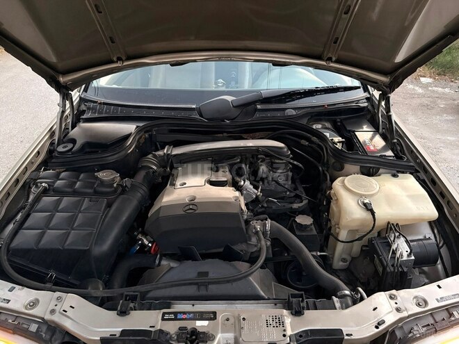 Mercedes C 200-13