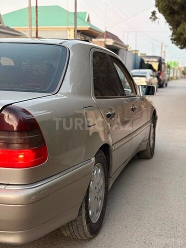 Mercedes C 200-6