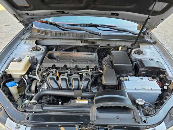 Hyundai Sonata-15