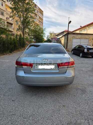 Hyundai Sonata-13