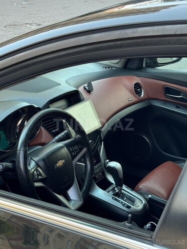 Chevrolet Cruze-10