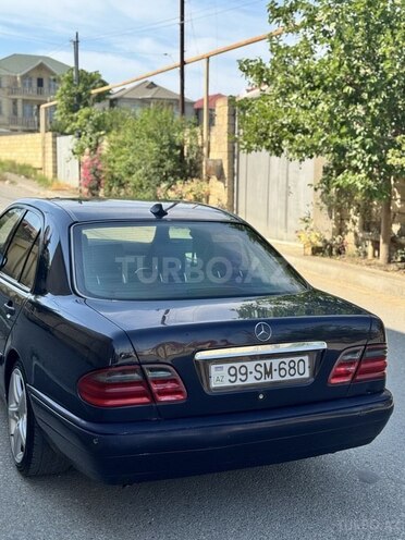 Mercedes E 280-6