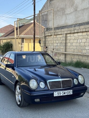 Mercedes E 280-3