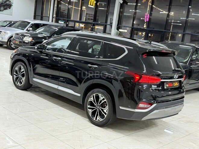 Hyundai Santa Fe-12