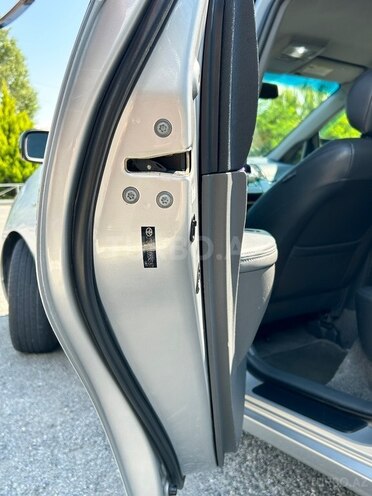 Toyota Prius-15