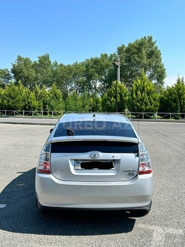 Toyota Prius-8
