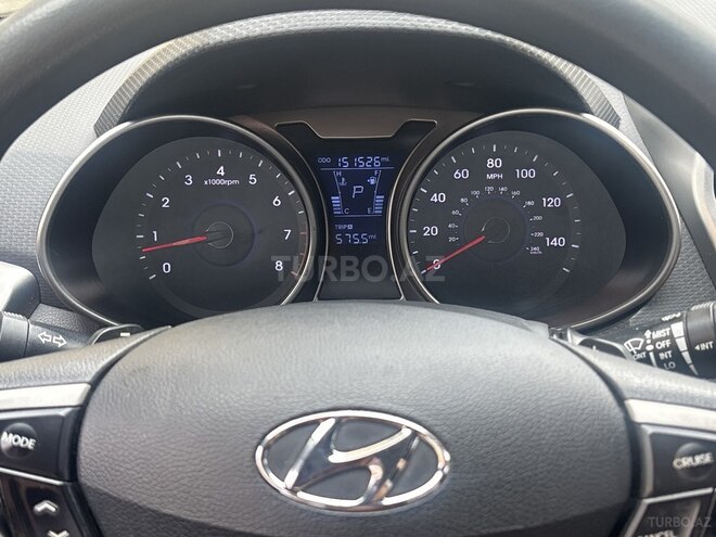 Hyundai Veloster-7