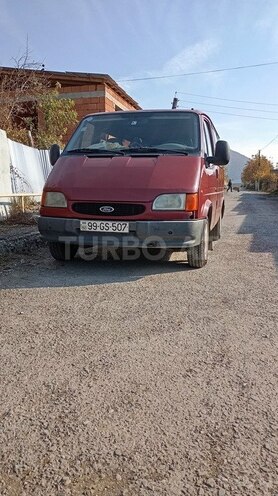 Ford Transit-1