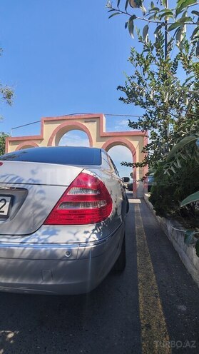 Mercedes E 240-9