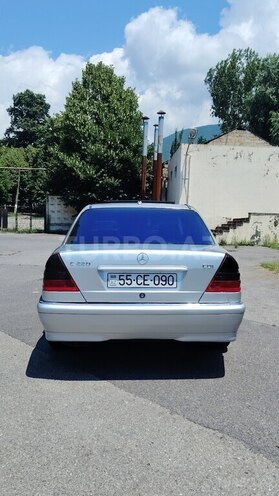 Mercedes C 220-11