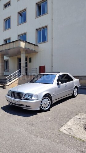 Mercedes C 220-1