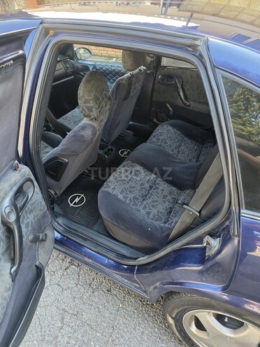 Opel Vectra-6