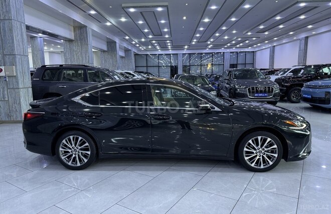 Lexus ES 300h-4