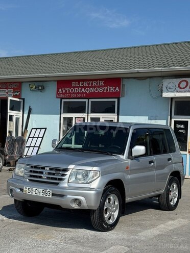 Mitsubishi Pajero io-3