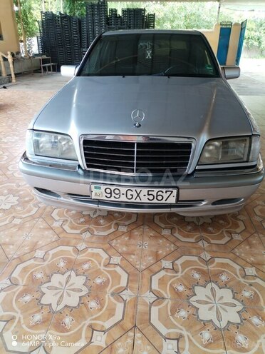 Mercedes C 220-1