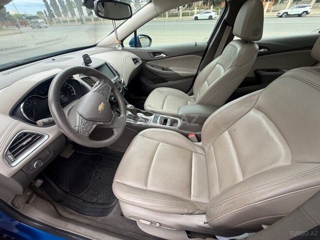 Chevrolet Cruze-11