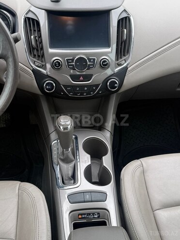Chevrolet Cruze-15