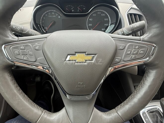 Chevrolet Cruze-13