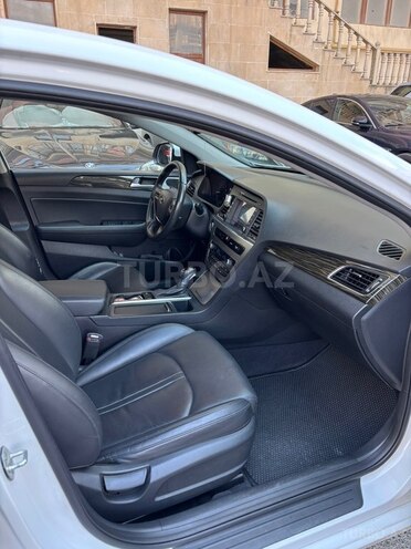 Hyundai Sonata-8