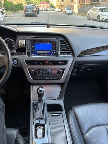 Hyundai Sonata-9