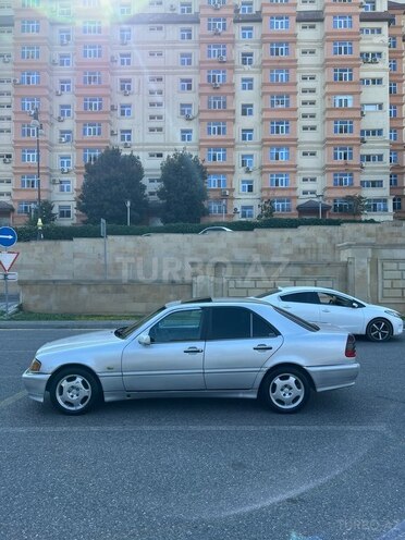 Mercedes C 200-3