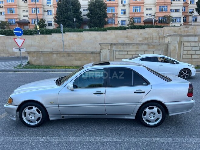 Mercedes C 200-4
