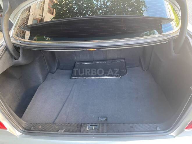 Mercedes E 220-2
