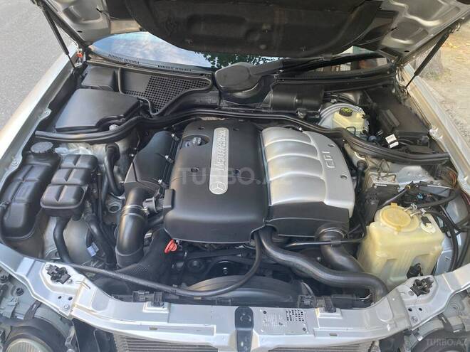 Mercedes E 220-14