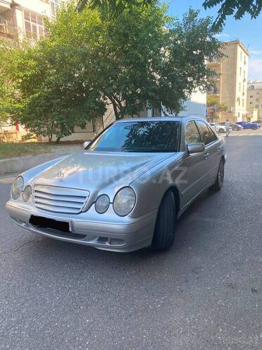 Mercedes E 220-16