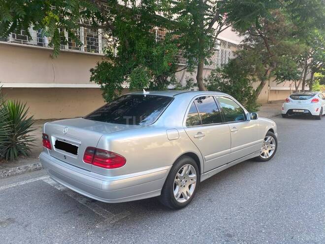 Mercedes E 220-18