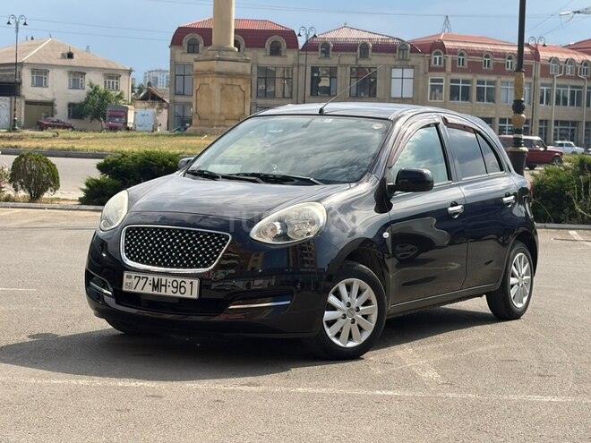 Nissan March-2