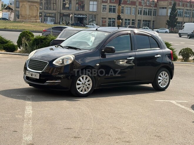 Nissan March-4