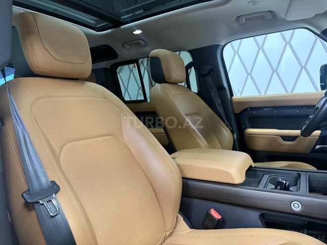 Land Rover Defender-11
